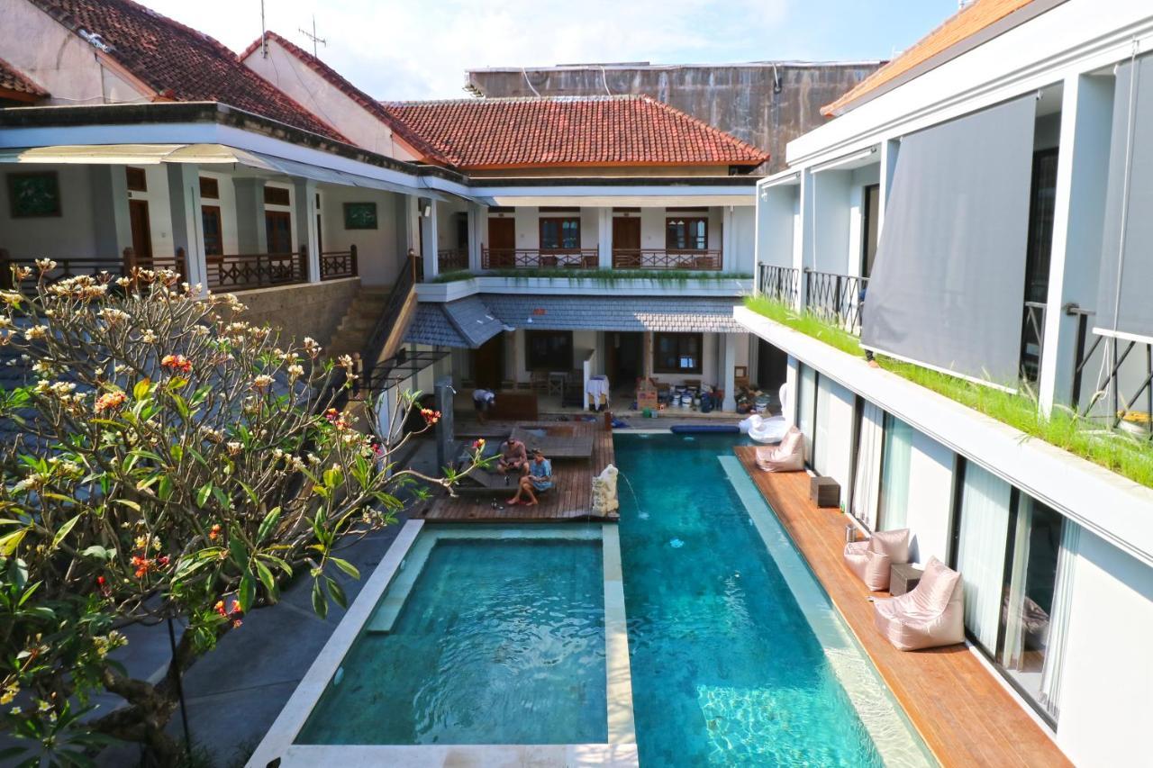 เจมินี ตาร์ โฮเต็ล Hotel กูตา ภายนอก รูปภาพ